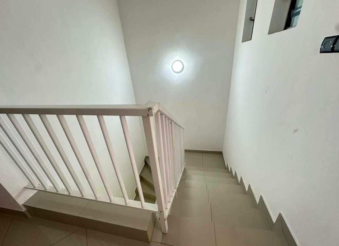 Villa duplex moderne à vendre à Fidjrossè proche Route des Pêches 15