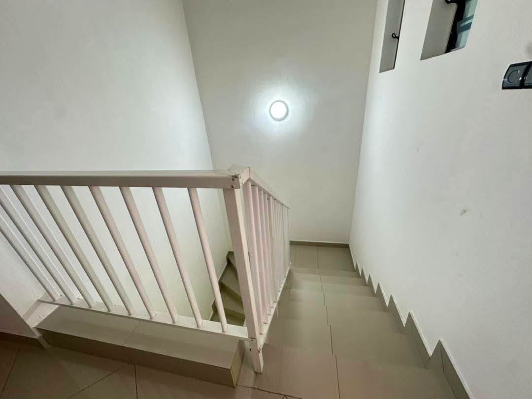 Villa duplex moderne à vendre à Fidjrossè proche Route des Pêches 15 Villa duplex moderne à vendre à Fidjrossè proche Route des Pêches 15