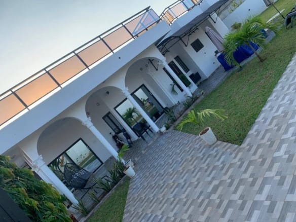 Villa meublée 3 chambres à Togbin Plage