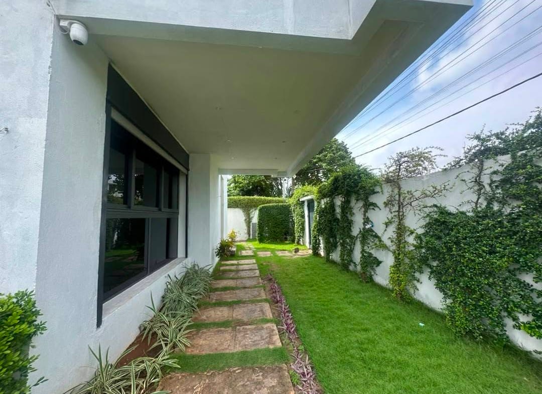 Villa meublée avec piscine à Akpakpa Jack 19