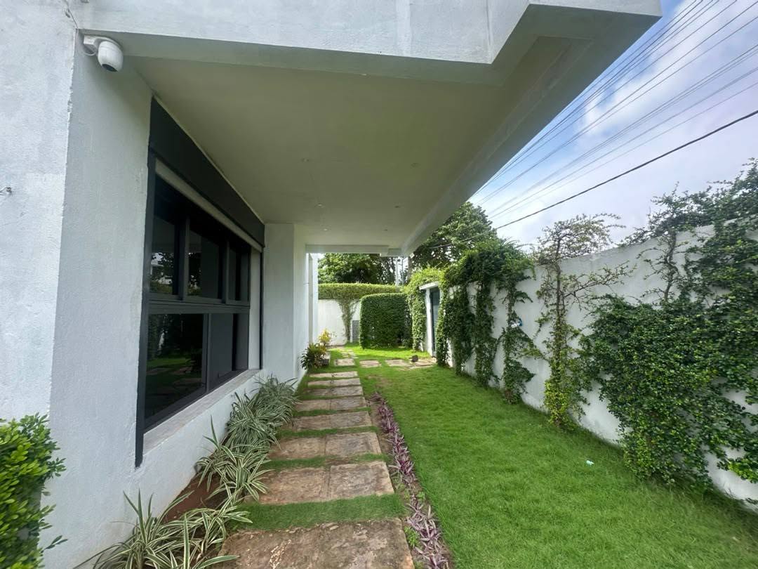 Villa meublée avec piscine à Akpakpa Jack 19 Villa meublée avec piscine à Akpakpa Jack 19