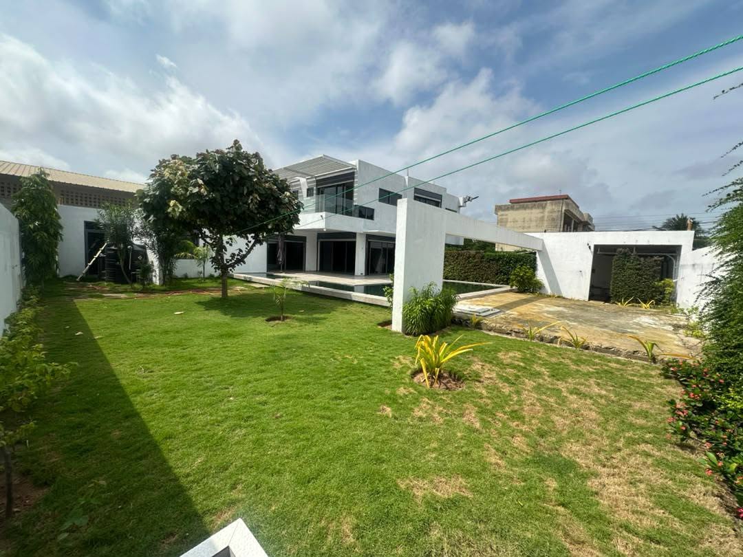 Villa meublée avec piscine à Akpakpa Jack 3 Villa meublée avec piscine à Akpakpa Jack 3