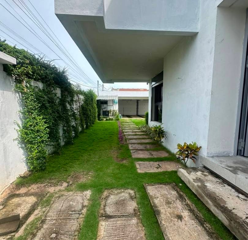 Villa meublée avec piscine à Akpakpa Jack 31