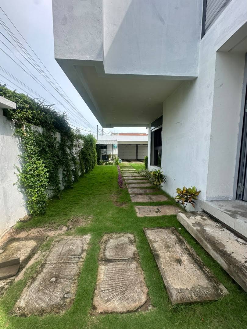 Villa meublée avec piscine à Akpakpa Jack 31 Villa meublée avec piscine à Akpakpa Jack 31
