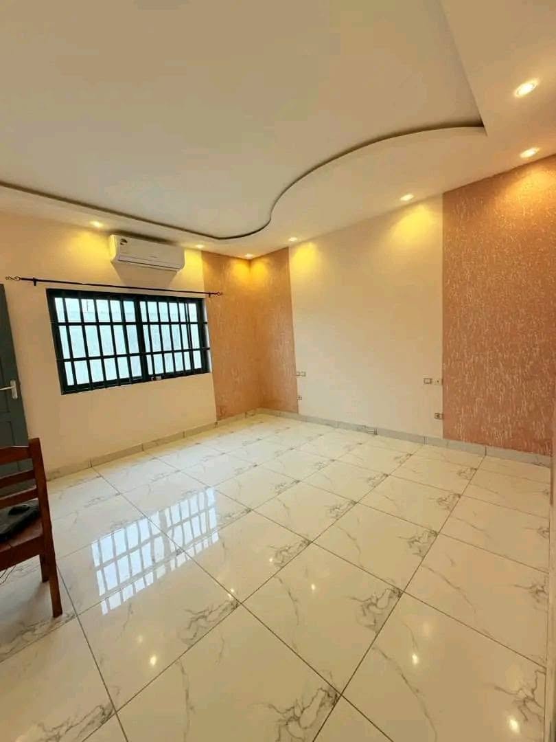 Villa moderne 3 chambres à louer à Fidjrossè Akogbato 3