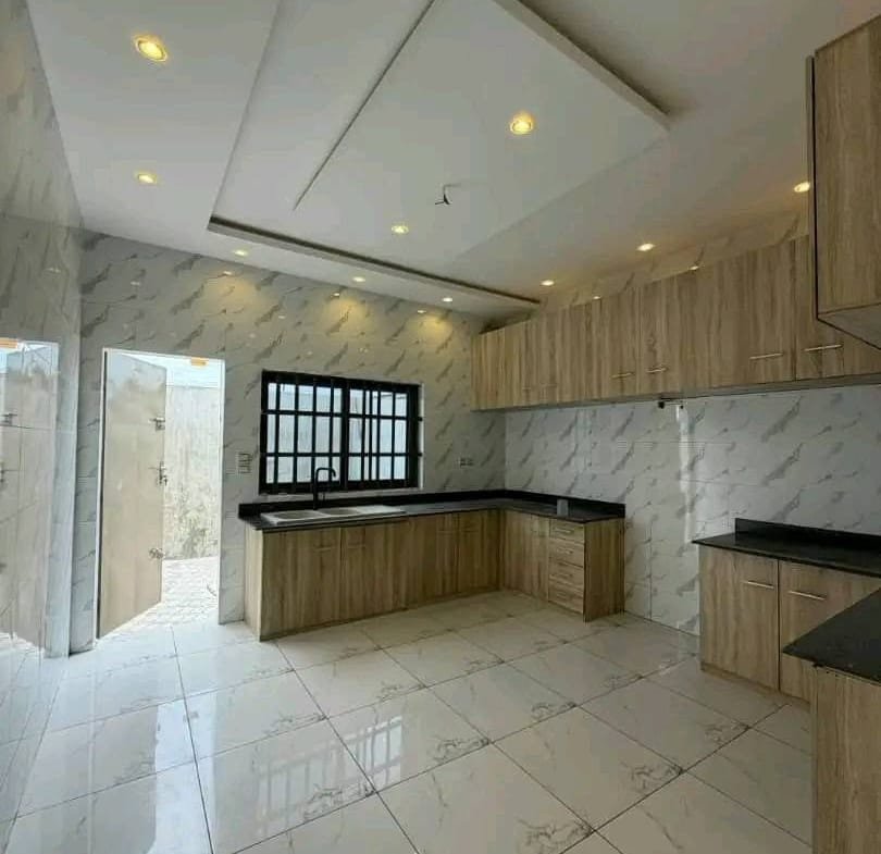 Villa moderne 3 chambres à louer à Fidjrossè Akogbato 6