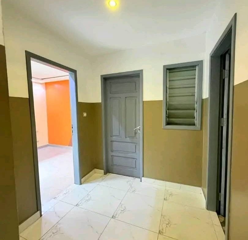 Villa moderne 3 chambres à louer à Fidjrossè Akogbato 7