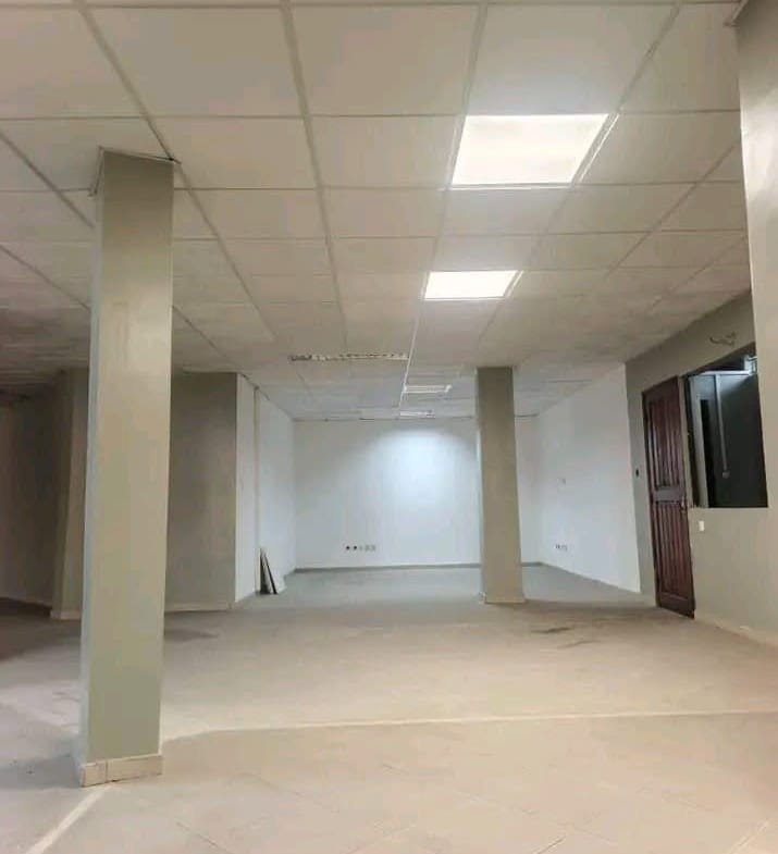 bureau professionnel à louer à Jéricho 2