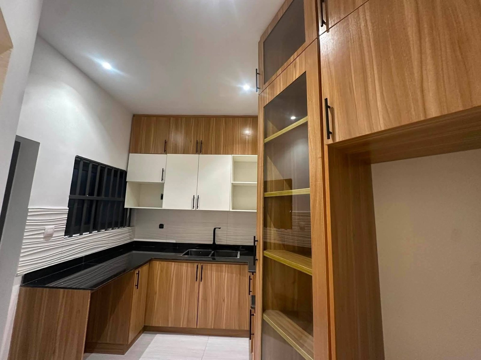 Appartement 3 chambres à louer Fidjrossè Plage 10