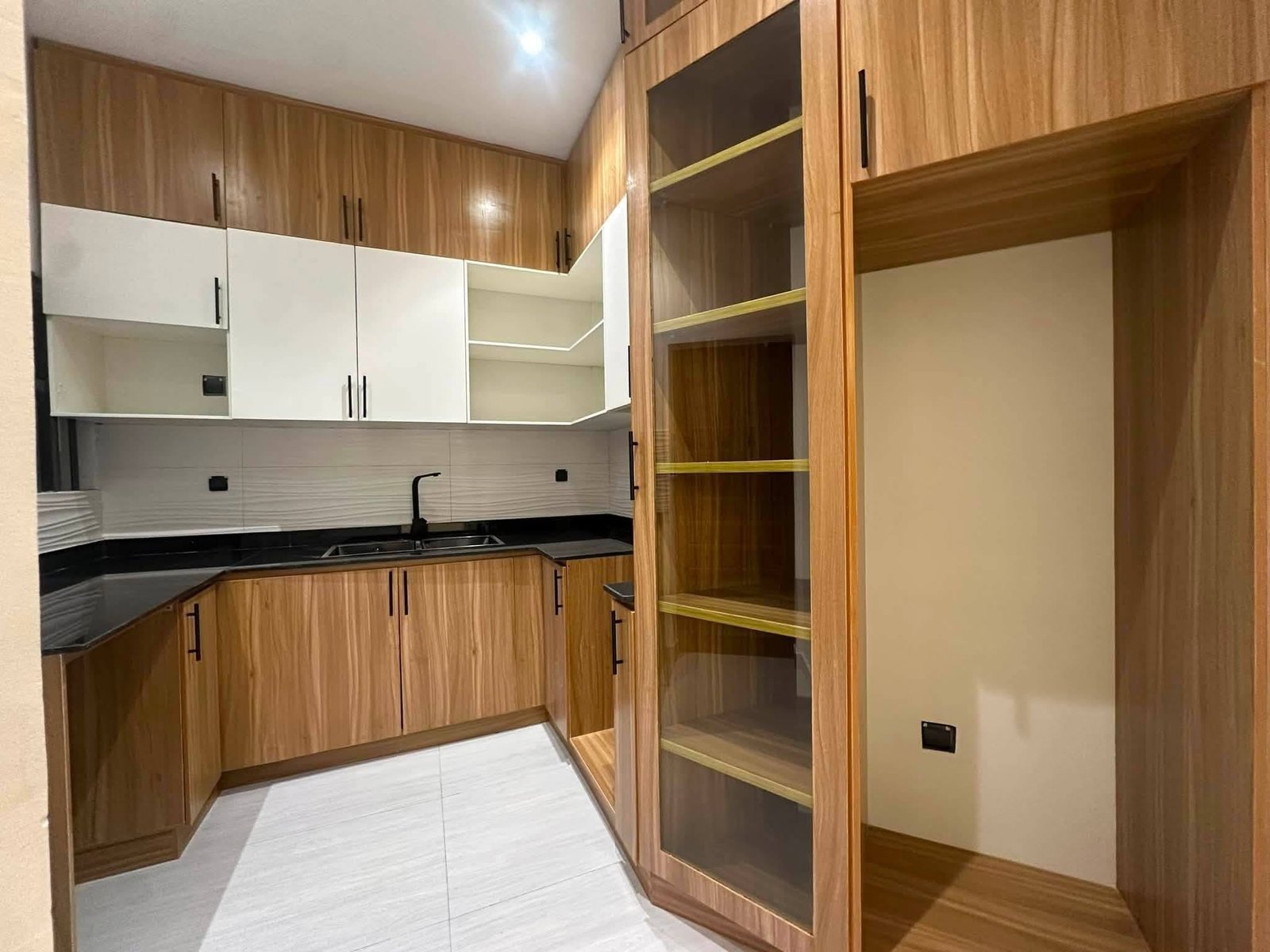 Appartement 3 chambres à louer Fidjrossè Plage 5