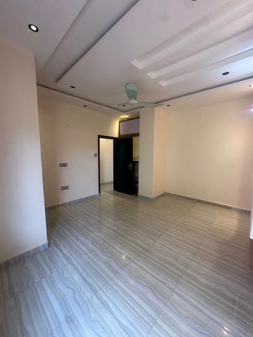 Appartement duplex avec piscine à louer à Fidjrossè Togbin Plage 14