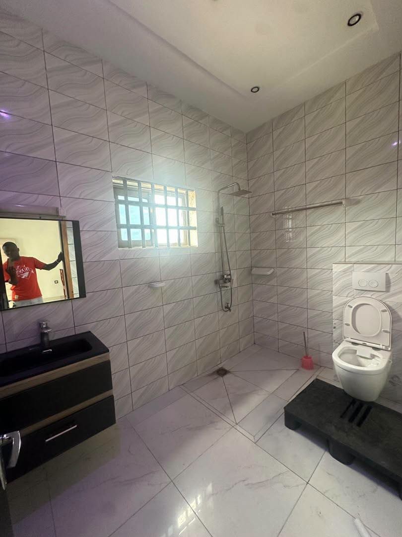 Appartement duplex avec piscine à louer à Fidjrossè Togbin Plage 18