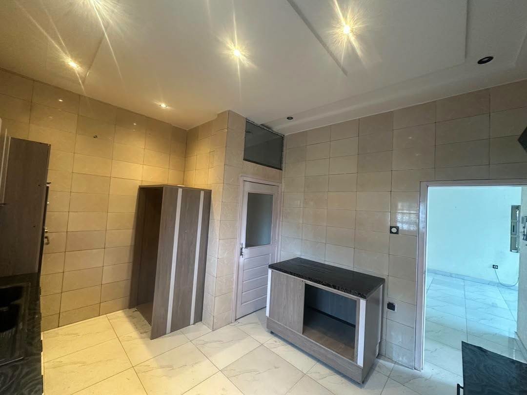 Appartement duplex avec piscine à louer à Fidjrossè Togbin Plage 5