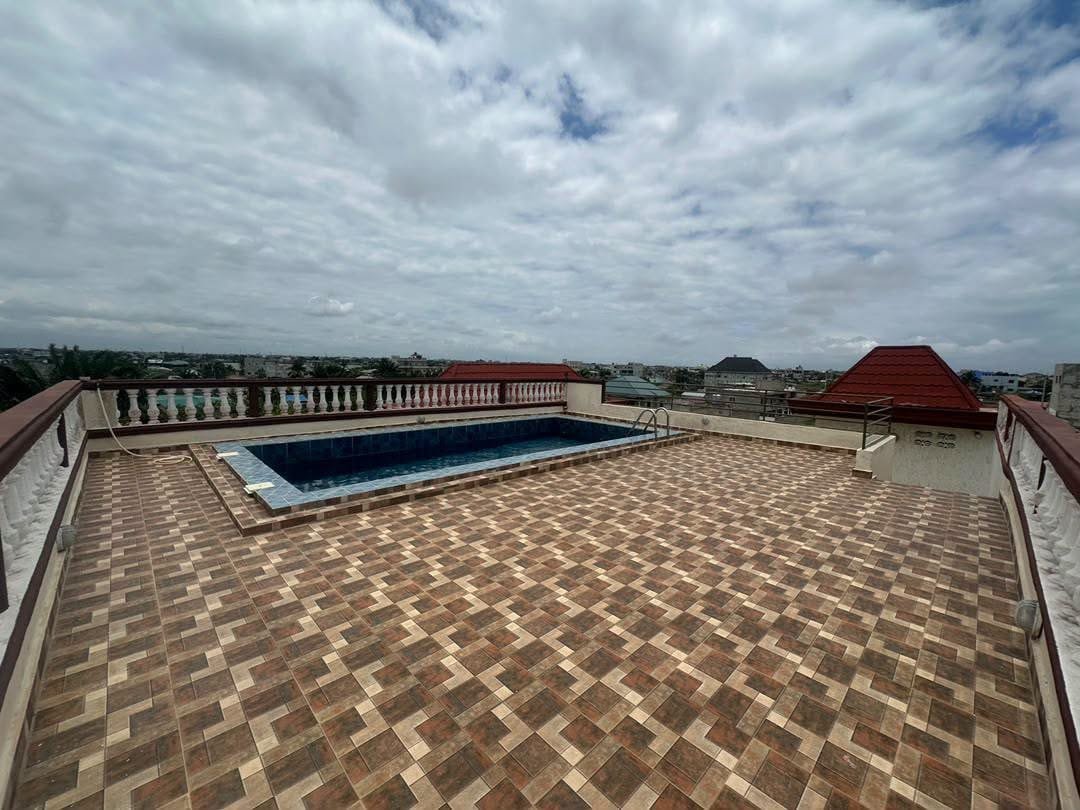 Appartement duplex avec piscine à louer à Fidjrossè Togbin Plage