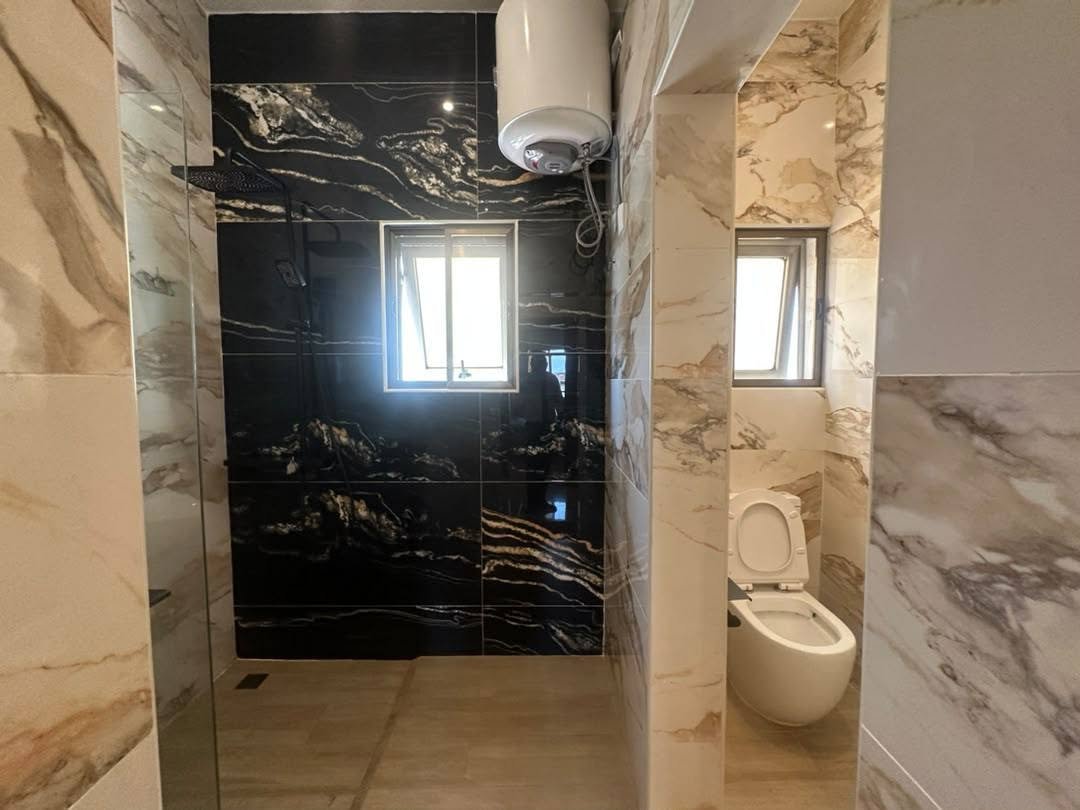 Appartement meublé 2 chambres à louer à Fidjrossè Plage avec piscine 13
