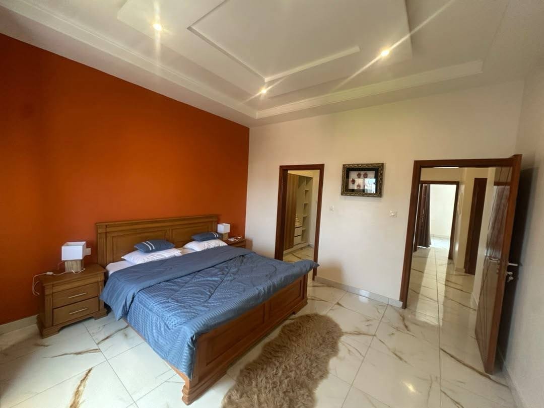 Appartement meublé 2 chambres à louer à Fidjrossè Plage avec piscine 4