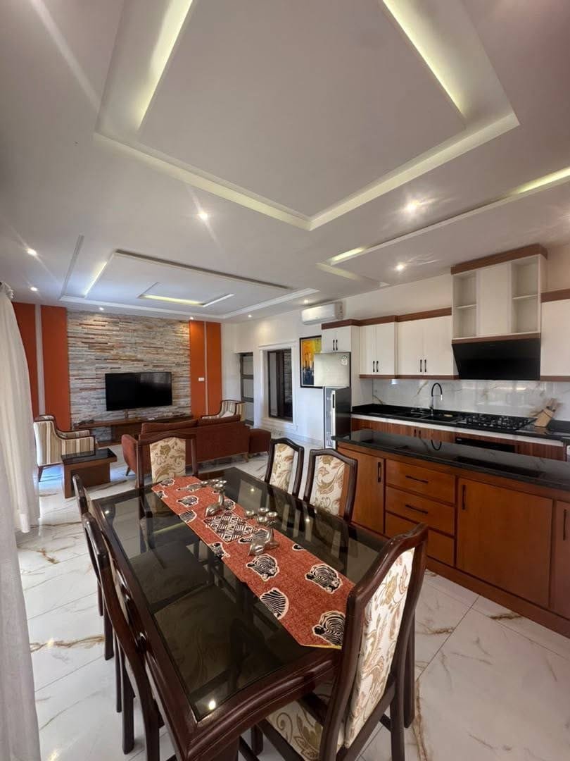 Appartement meublé 2 chambres à louer à Fidjrossè Plage avec piscine 5