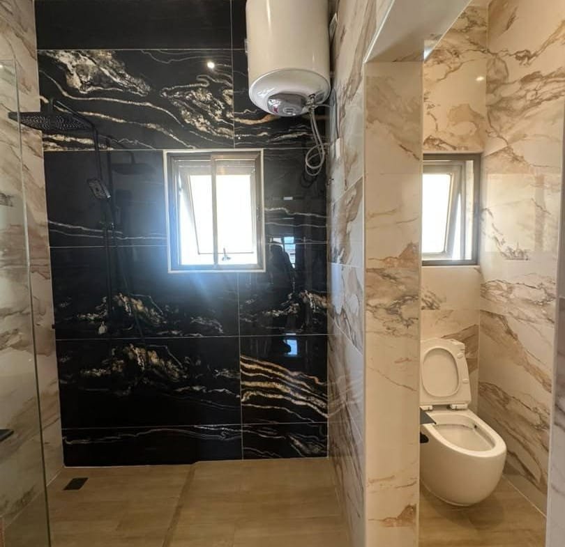 Appartement meublé 2 chambres à louer à Fidjrossè Plage avec piscine 9