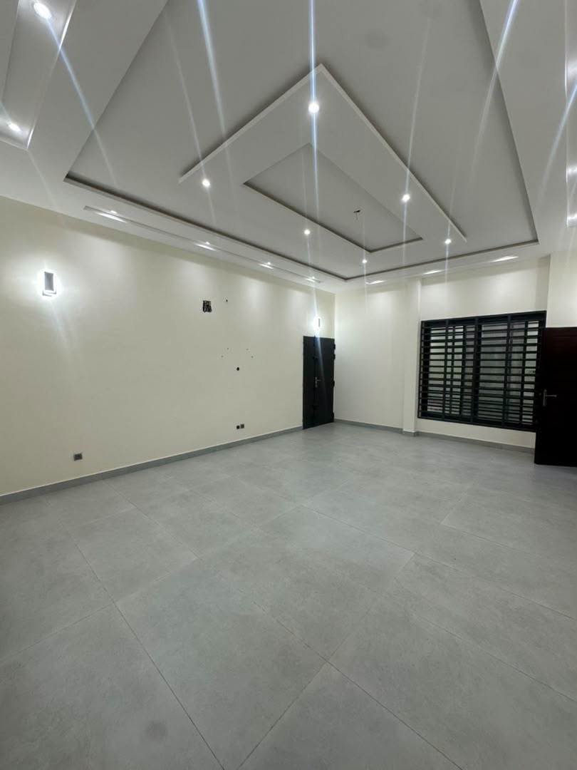 Appartement neuf à louer à Fidjrossè Plage – 3 chambres 7
