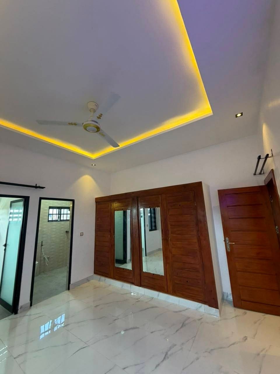 Appartement neuf de 3 chambres à louer à Godomey Dékoungbé 4 Appartement neuf de 3 chambres à louer à Godomey Dékoungbé 4