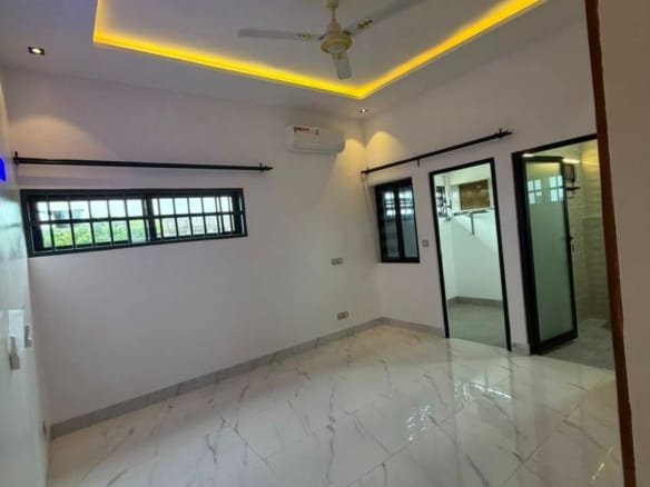 Appartement neuf de 3 chambres à louer à Godomey Dékoungbé