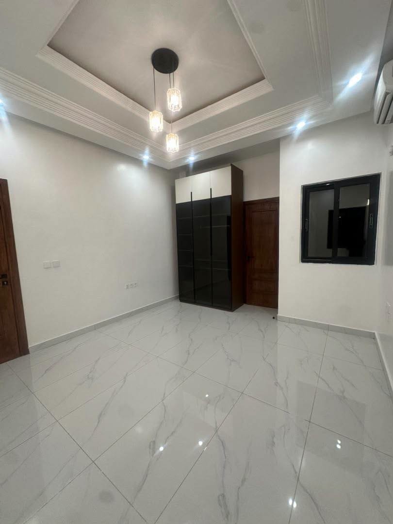 Belles villas luxueuses en location à Fidjrossè Cotonou 11