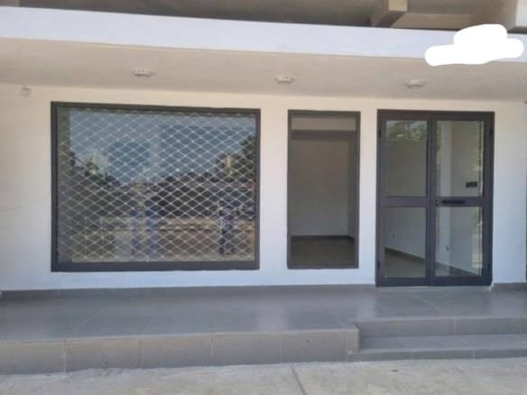 Boutique climatisée de 59,5 m² à louer à Agontikon Cotonou