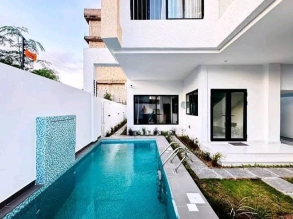 Luxueuses Villas à louer à Fidjrossè Plage Cotonou